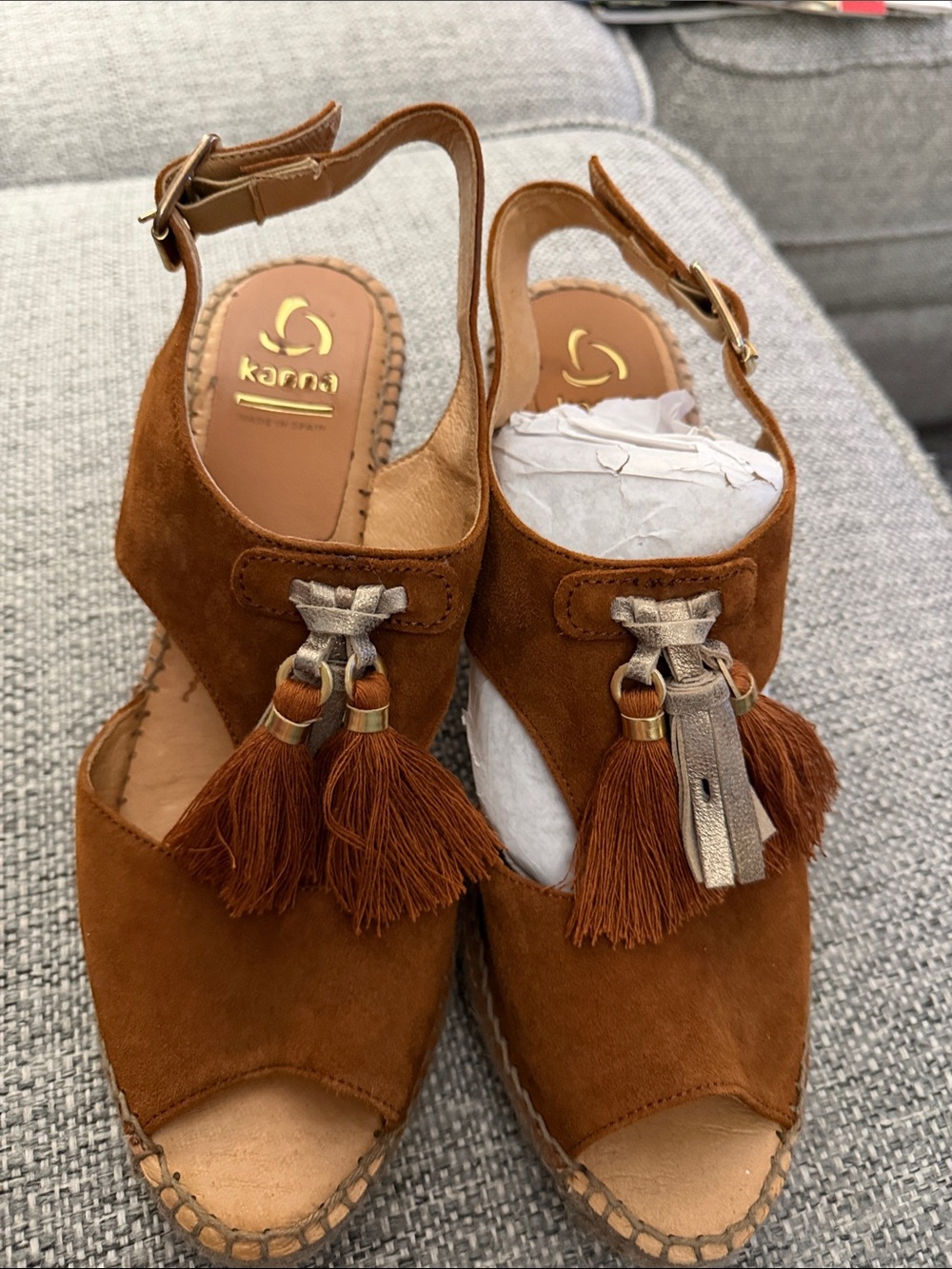 NEW Kanna Spain Brown Suede Tassel Espadrille Wedge Sandals Size EU 42